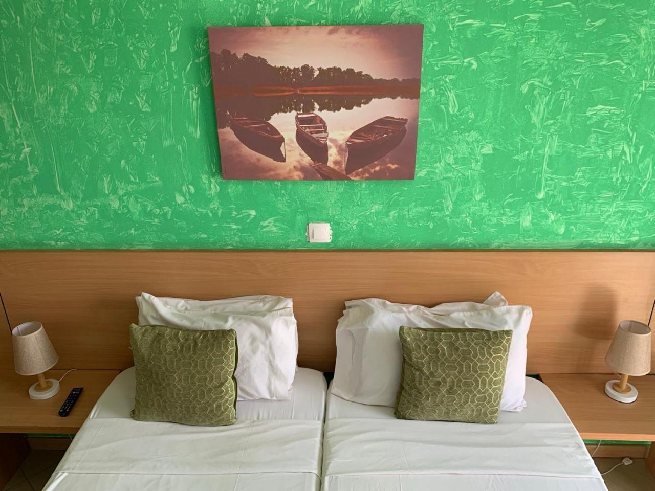Deluxe Aparthotel Praia Exterior photo